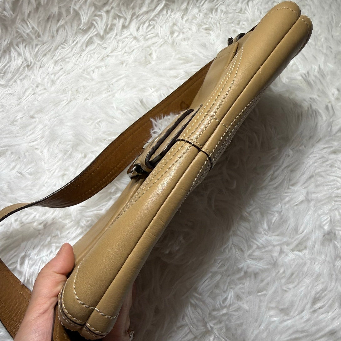 Vintage COACH Y2k Soho Saddle Tan Flap Shoulder Bag