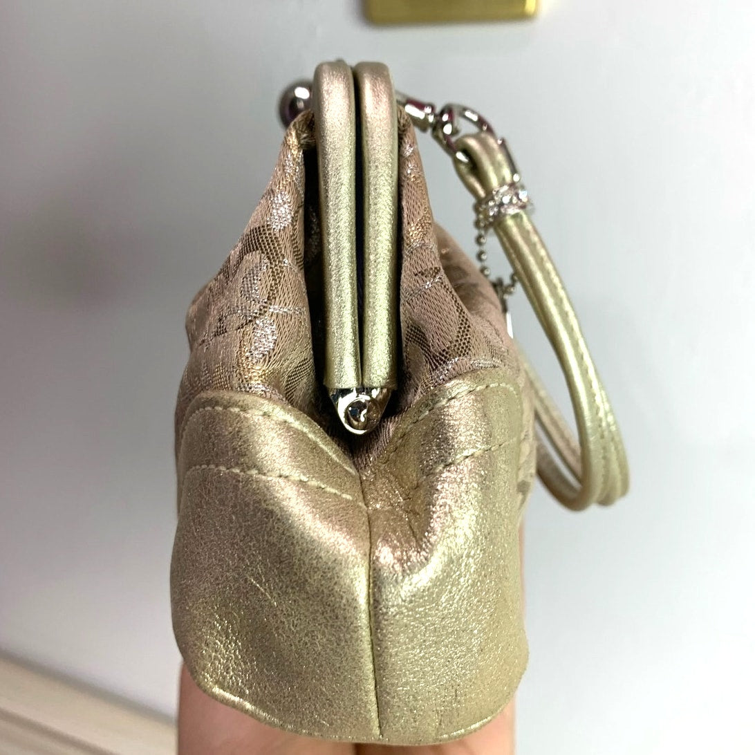 Vintage Coach y2k Signature Shine Gold Kisslock Wristlet Clutch Wallet 3597