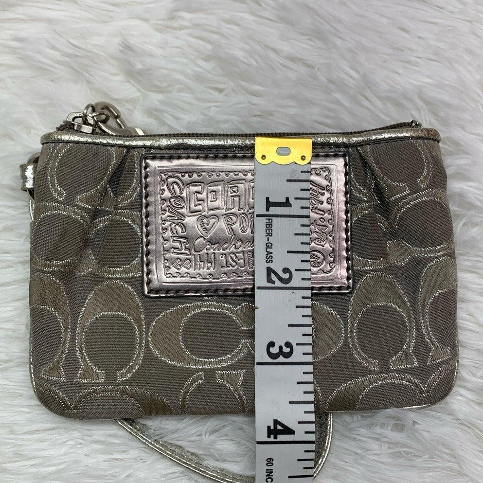 SALE COACH Poppy Wristlet