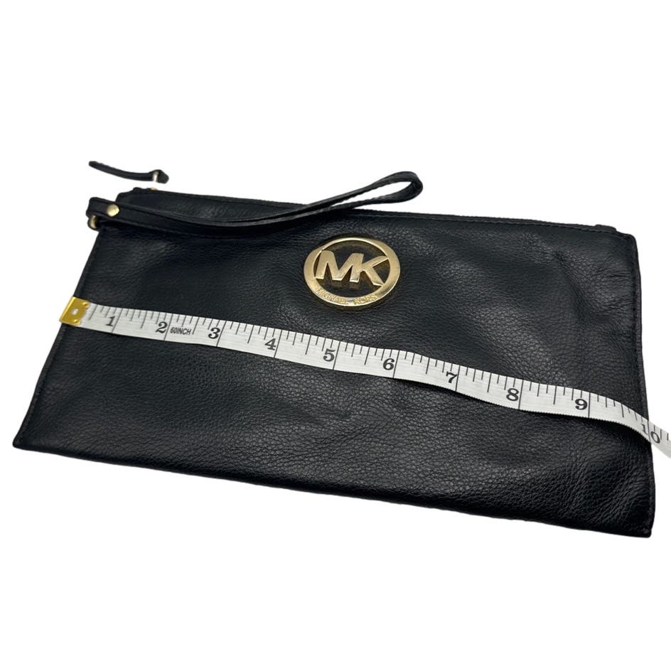 MICHAEL KORS Black Wristlet with Card Slots