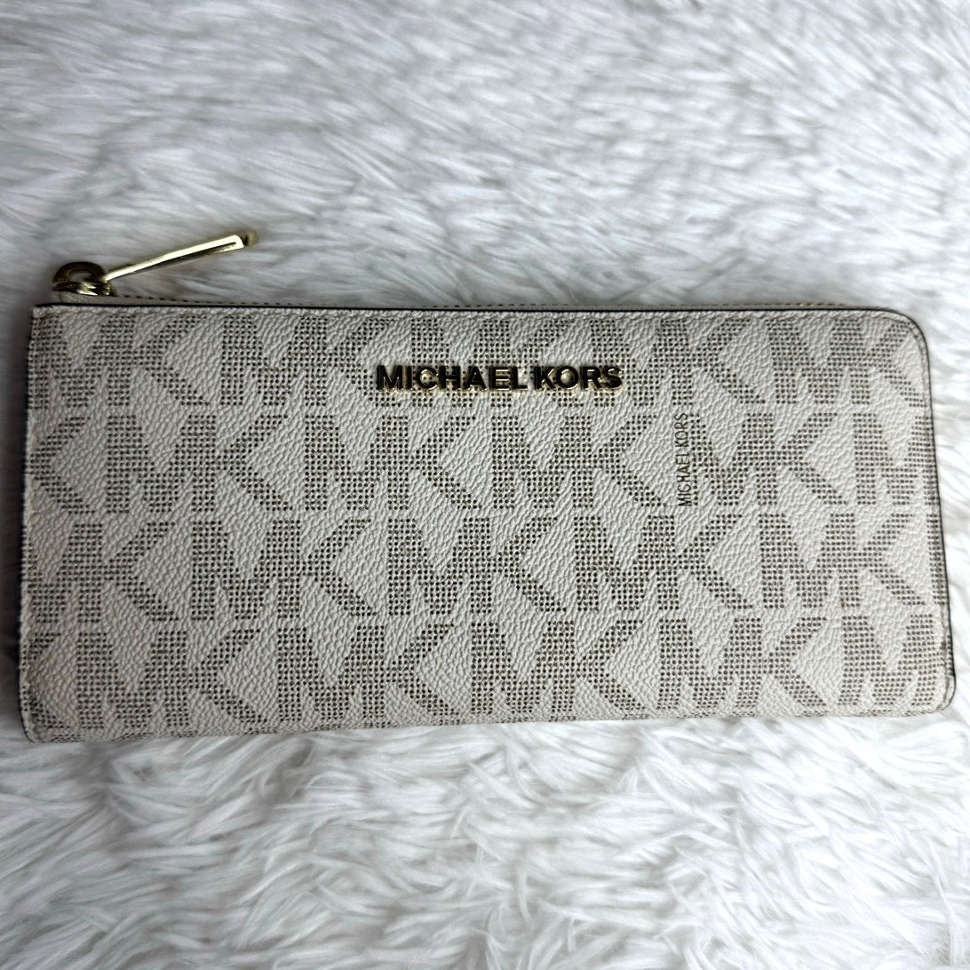 Michael Kors Jet Set Signature Wallet