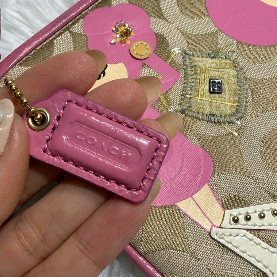 COACH y2k Rare Poppy Pinky Limited Edition Wristlet