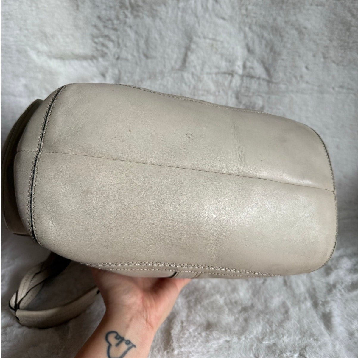 Coach SOHO Cream Leather LG Pocket Tote Bag Satchel 10049