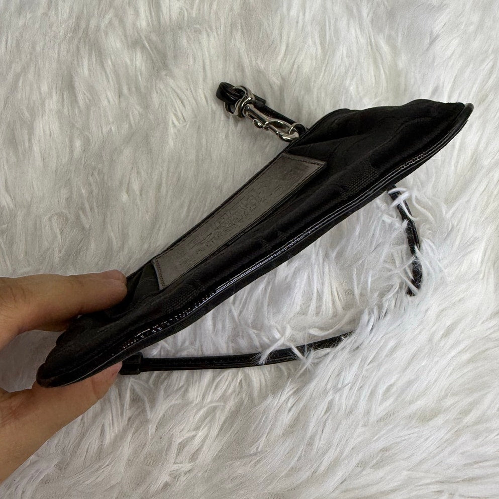 COACH Poppy Black Wristlet