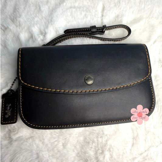 Coach Glovetanned Leather Clutch Wristlet
