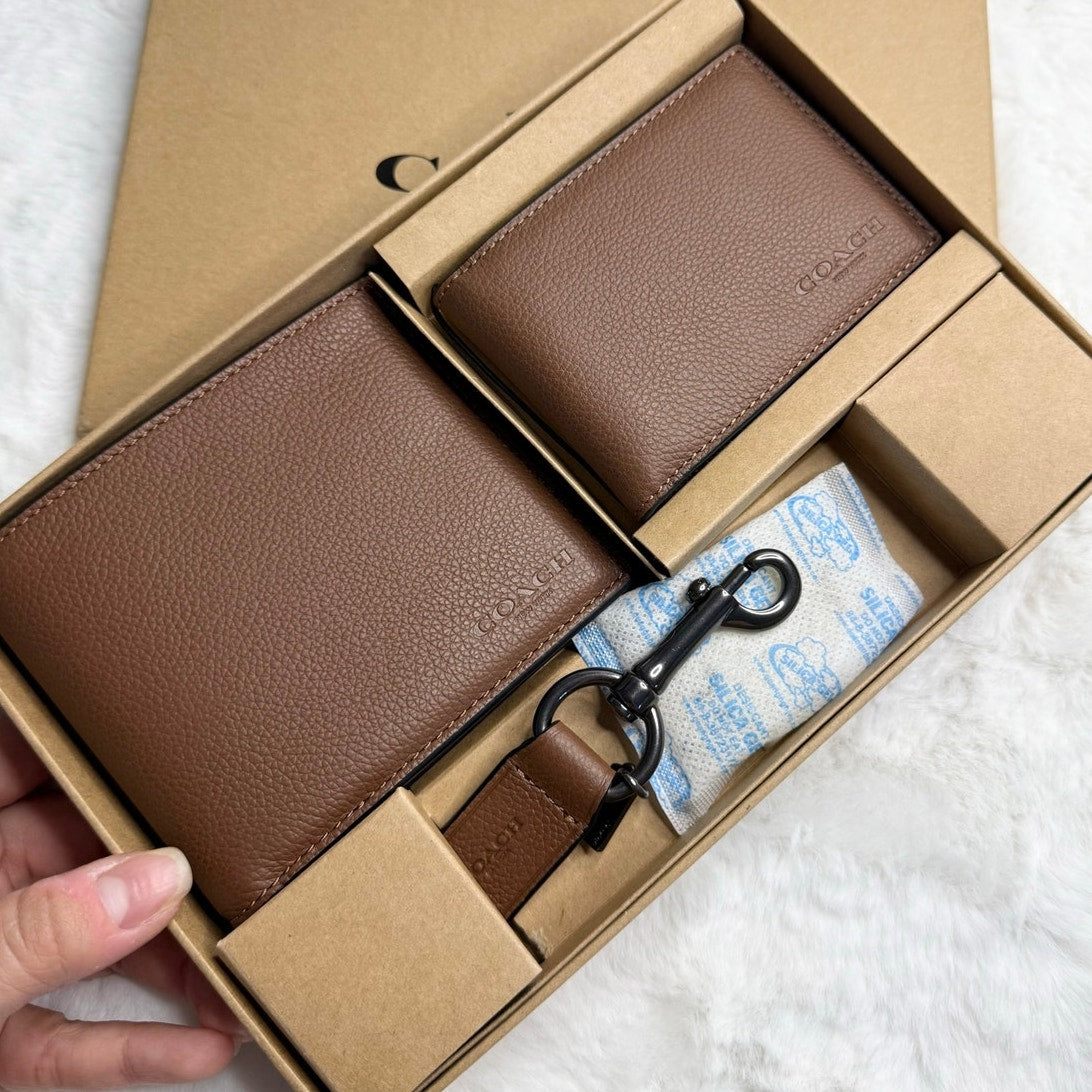 NIB / NWT COACH Men Unisex Brown Gift Set of 3 Wallets Keychain