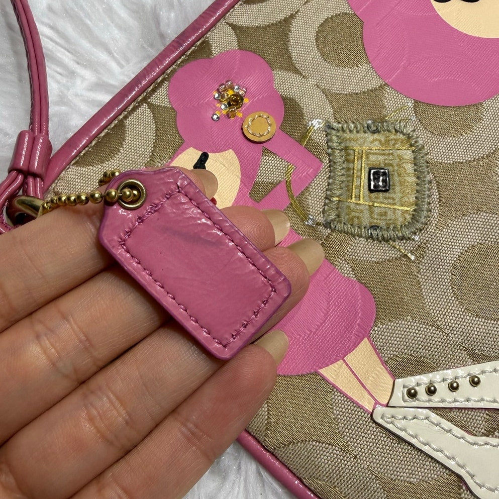 COACH y2k Rare Poppy Pinky Limited Edition Wristlet
