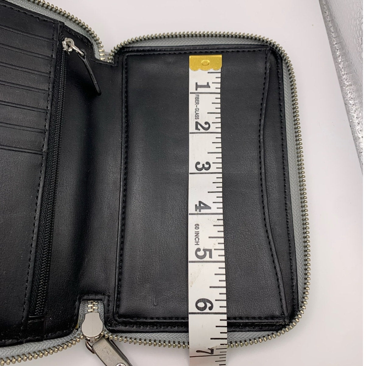 MARC JACOBS Gray Wallet with Phone Slot