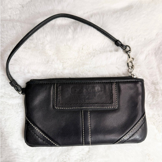 y2k COACH Black Leatherware Wristlet