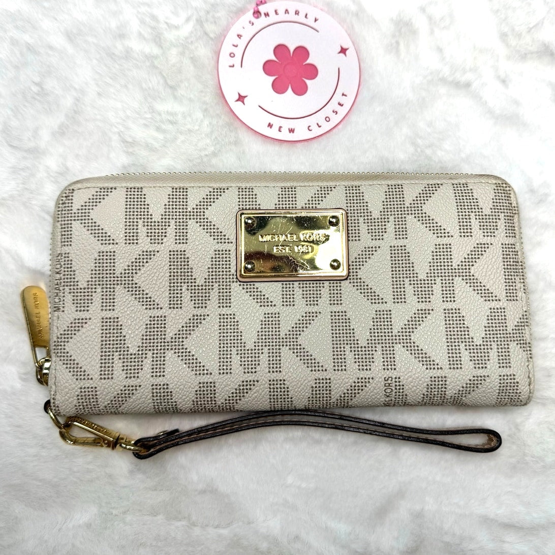 Michael Kors Jet Set Signature Wallet