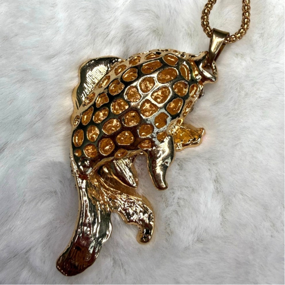 BETSEY JOHNSON Pink Rhinestone Lovely Carp Fish Pendant Chain Necklace