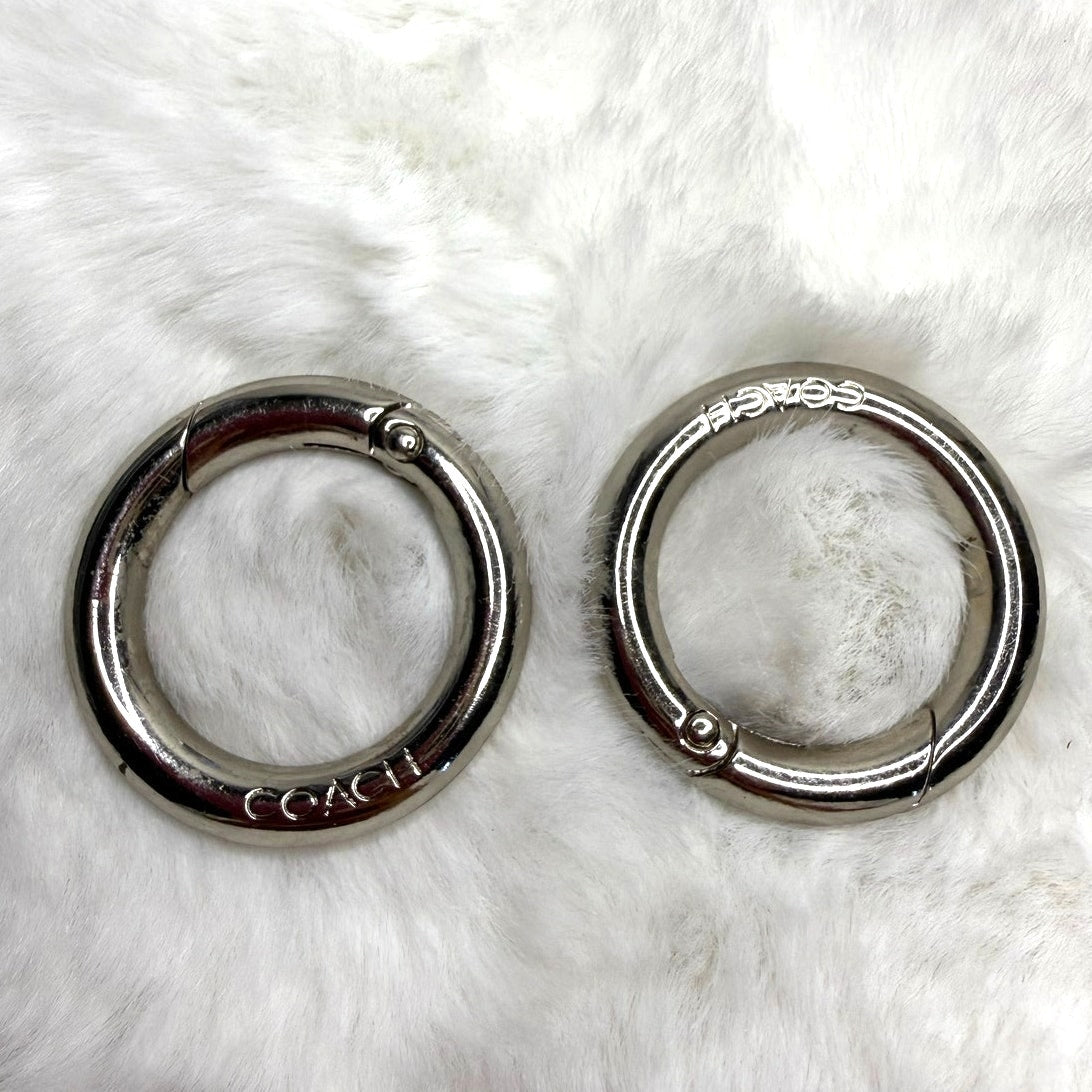 COACH Silver Spring Gate Rings Key Rings
