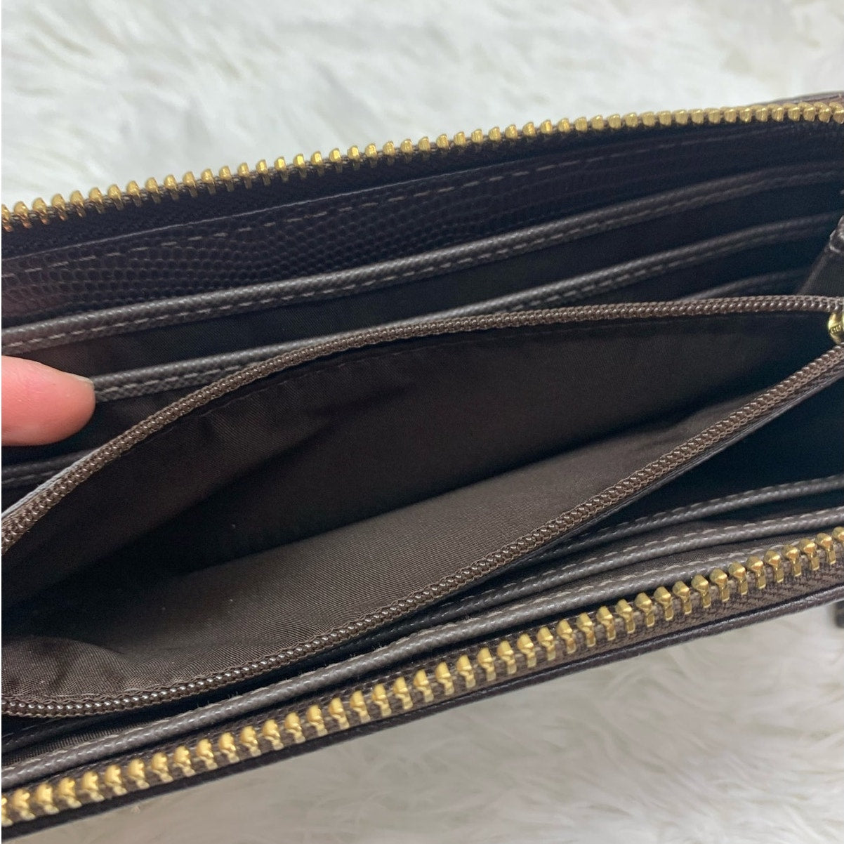 COACH Julia Khaki Brown Op Art Slim Zip Wallet