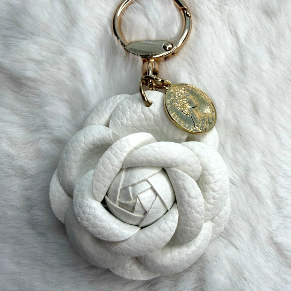 Flower White Bag Charm Keychain Fashion Charm