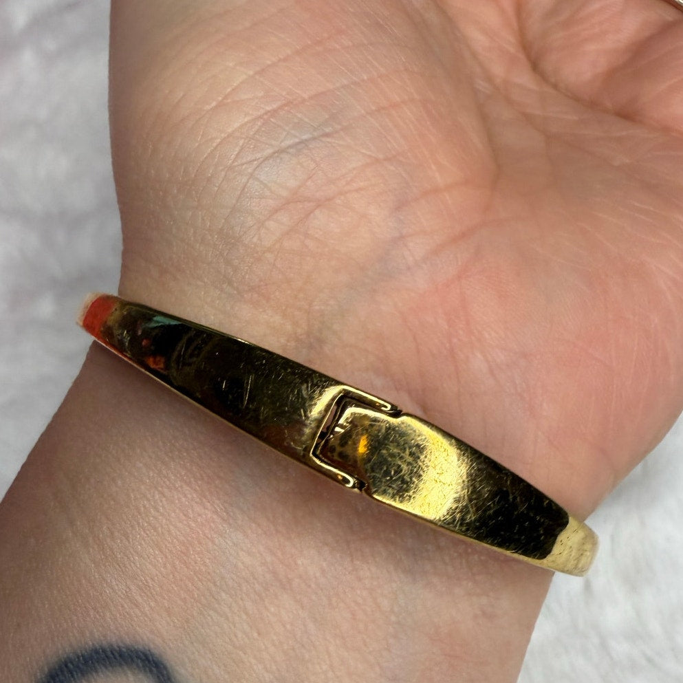 KATE SPADE SPOT THE SPADE CUFF HINGED BANGLE IN SWEETHEART