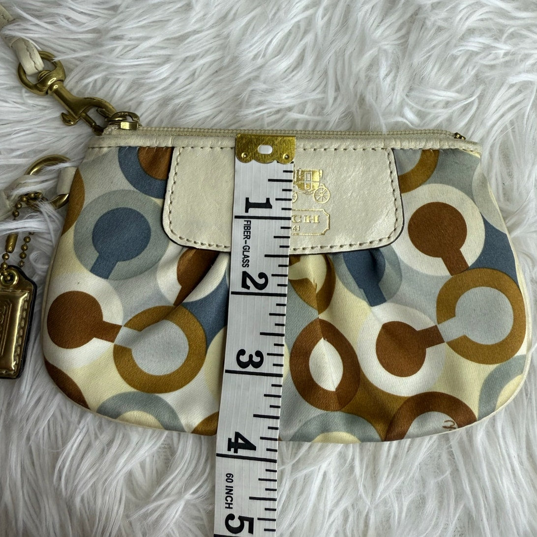 COACH Madison Graphic Op Art Wristlet