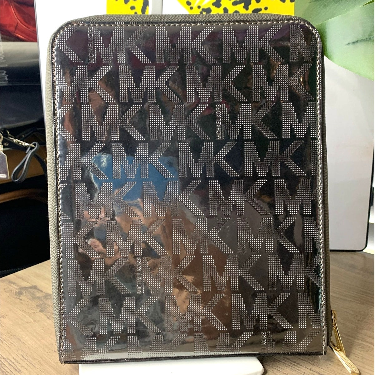 Michael Kors Silver Metallic Signature Jet Set Tablet Ipad Sleeve Case Protector