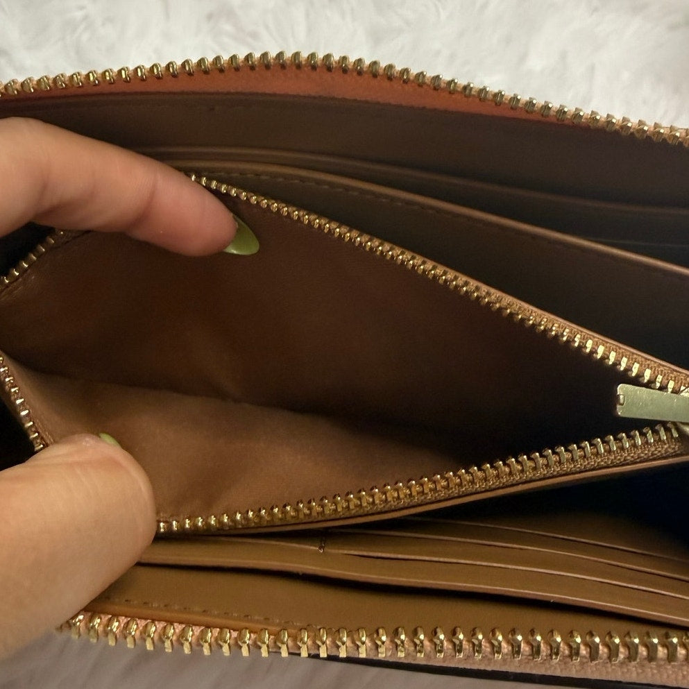 COACH Clbk Emb Horse Carriage Long Zip Around Wallet