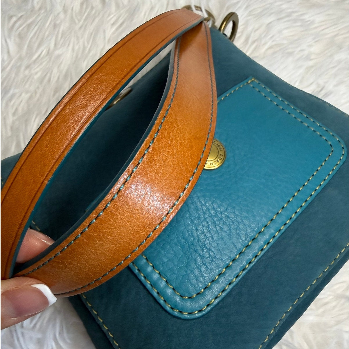 y2k COACH Vintage 9390 Suede Turnlock Mini Purse Shoulder Bag