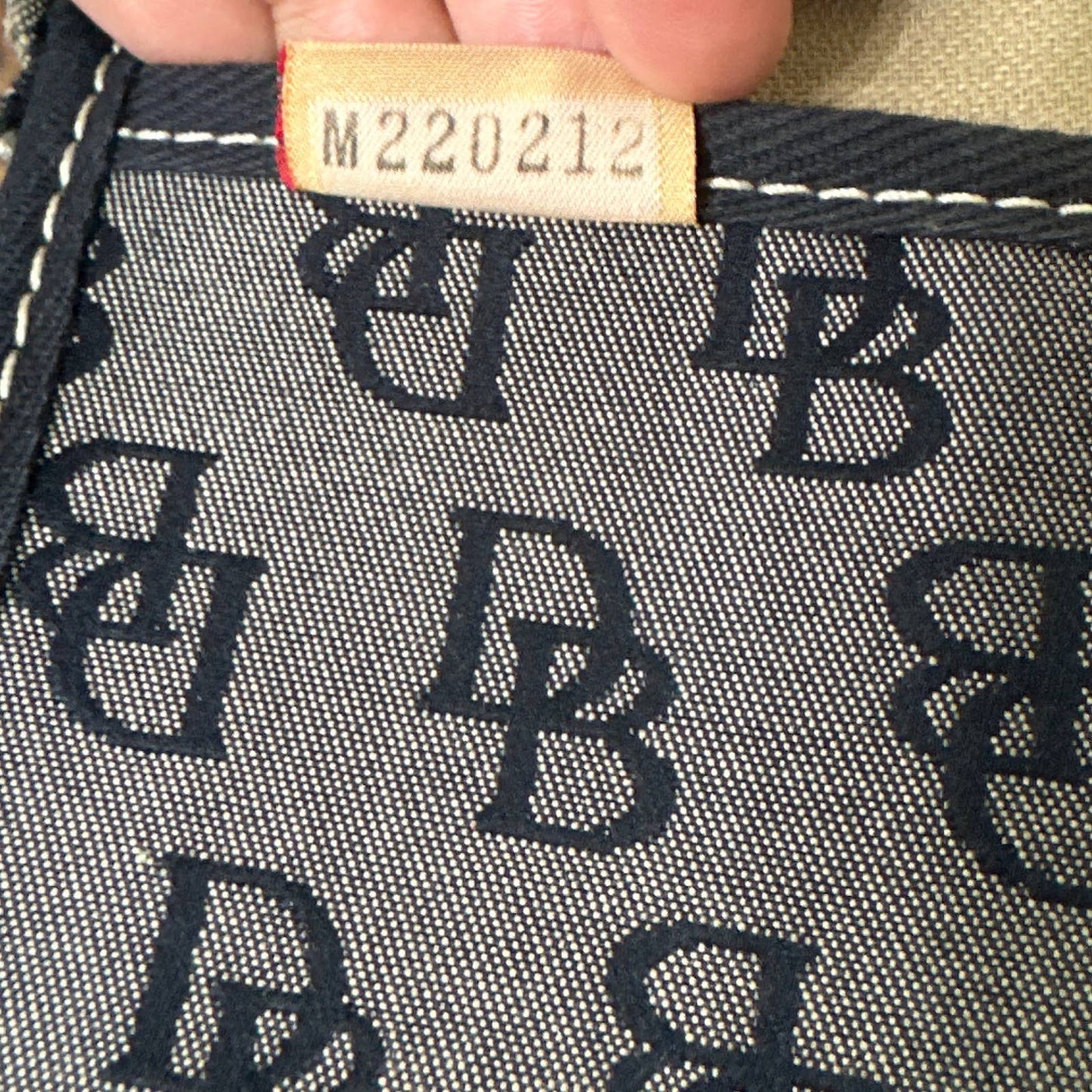 DOONEY & BOURKE Black and Gray Signature Canvas Shoulder bag