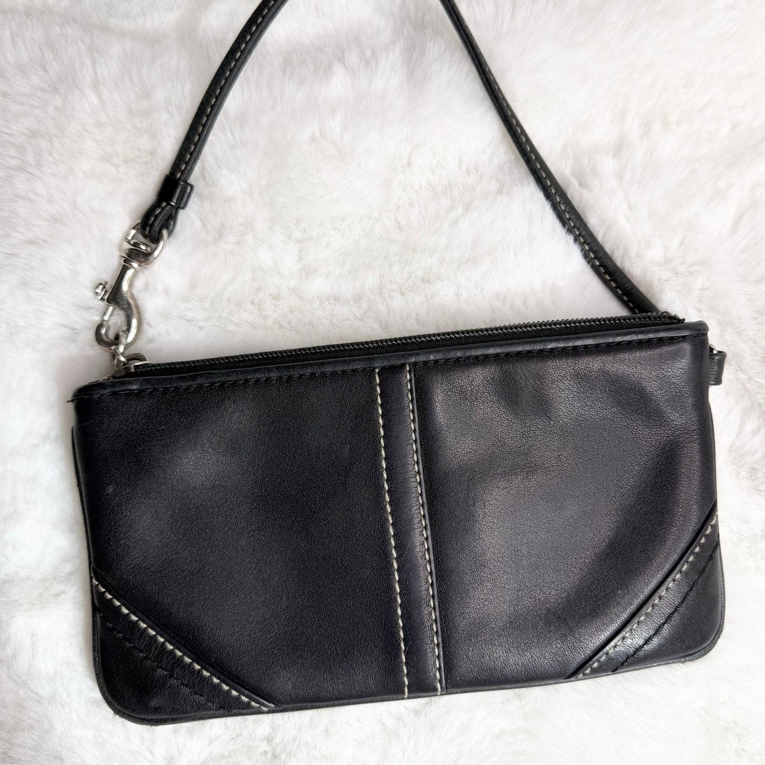 y2k COACH Black Leatherware Wristlet