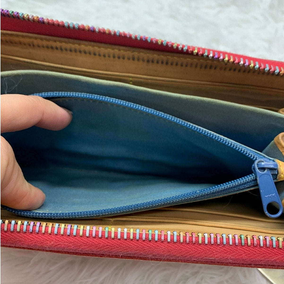 Vintage DOONEY & BOURKE y2k Rainbow Wallet