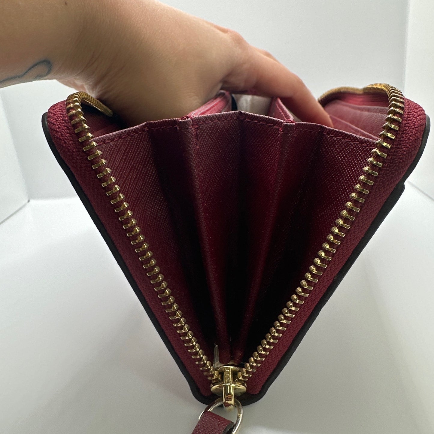 KATE SPADE New York Brynn Large Continental Zip Around Wallet