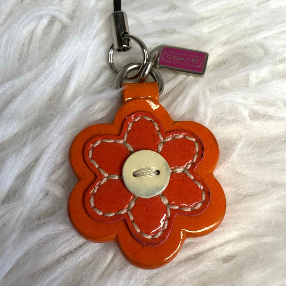 1.5" y2k COACH Vintage Daisy Flower Bag Charm Key Fob