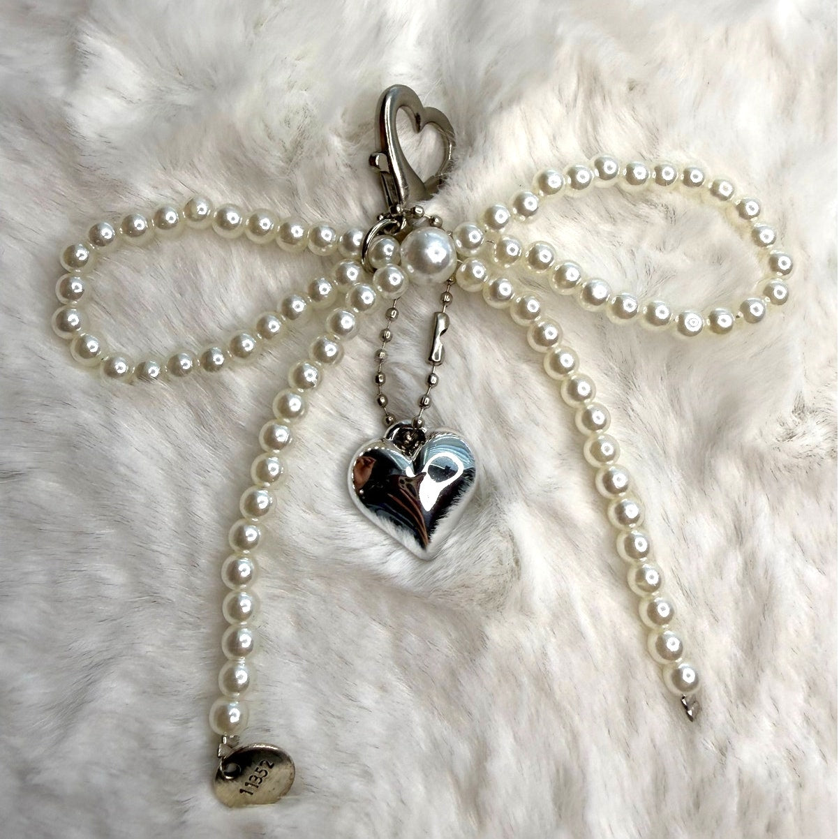 White Bowknot Heart Sweet Charm Pearl Bow Bag Charm Fashion Charm